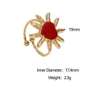 Detailed view of sun-shaped ring with 19mm width and 17.4mm inner diameter dimensions