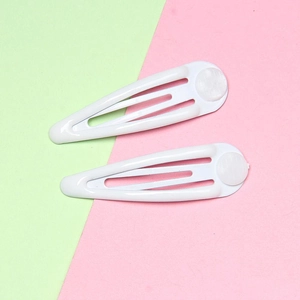 Detailed view of white enamel snap clips with translucent anti-slip silicone pads