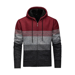 Cardigan da uomo con cappuccio, strisce rosse, grigie, nere e chiusura lampo integrale