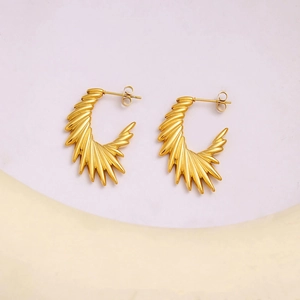 Orecchini a cerchio minimalisti in acciaio inossidabile dorato 18K con design a raggiera