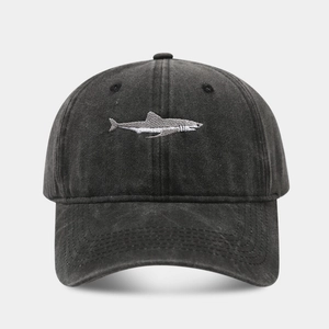 Klassische schwarze Baumwoll-Baseballkappe mit hochwertiger weißer Haifisch-Stickerei