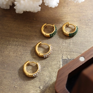 18K gold plated zircon huggie hoop earrings with green and white stones in C-shape