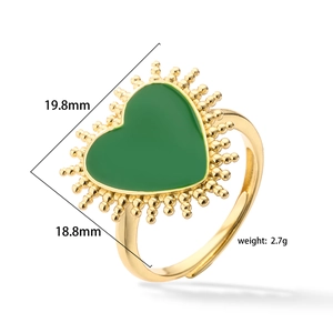 Macro shot showing green enamel heart ring dimensions of 19.8mm and 18.8mm with 2.7g weight