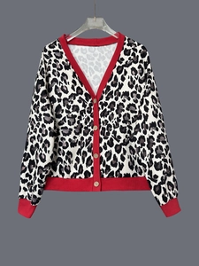 Cardigan leopardato da donna con scollo a V rosso e chiusura frontale con bottoni