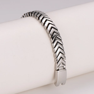 Polished silver stainless steel snake bone link bracelet for men with industrial design