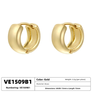 Detailed size chart showing 15mm gold-plated brass hoop earrings with 3.2g weight
