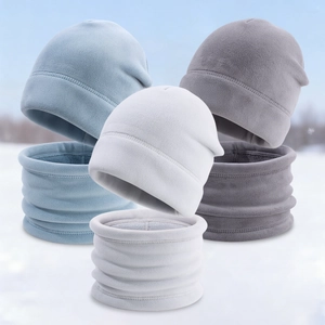 Winter-Set für Kinder: Fleece-Mütze und Rundschal in Hellblau, Weiß und Dunkelgrau