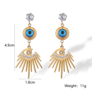 Detailed dimensions of gold evil eye flower earrings featuring zircon and 4.9cm length