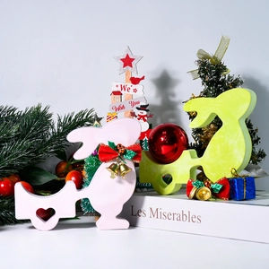 Lot de figurines de lapins de Pâques roses et vertes avec nœuds rouges et clochettes