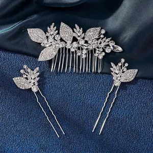 Braut-Haarkamm-Set in Silber mit funkelnden Kristallen und Strasssteinen in Blattform