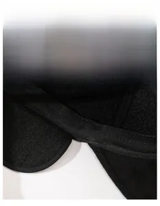 Détail de la bande anti-transpiration épaissie à l'intérieur d'une casquette d'hiver homme