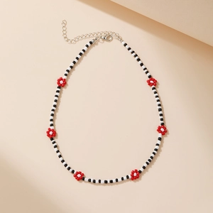 Bohemian daisy flower beaded choker necklace with colorful glass beads for women