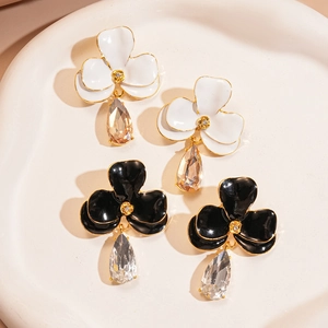 Boucles d'oreilles rétro en forme de fleur et goutte d'eau avec émail et cristaux