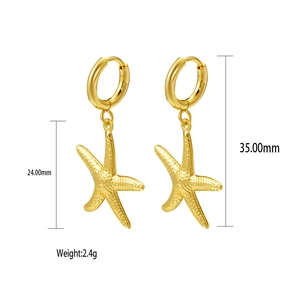 Detailed dimensions of gold shell earrings showing 35mm total length and 2.4g weight