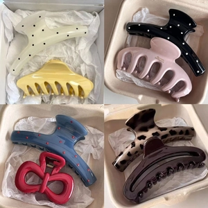 Vintage-Haarklammern aus Harz mit Polka-Dots und einfarbigen Mustern im Set