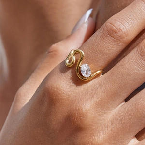 Elegant gold-plated snake wave ring with sparkling oval zircon gemstone for women
