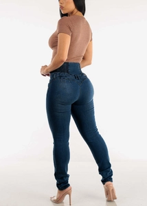 Detailansicht der High-Waist-Skinny-Jeans mit Push-up-Effekt und herzförmiger Naht hinten
