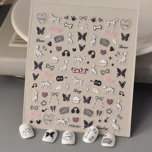 Adesivi per Unghie a Rilievo 5D Cane Dalmata Farfalla Cuore Autoadesivi Manicure Decalcomanie per Donne Bambini Fai da Te