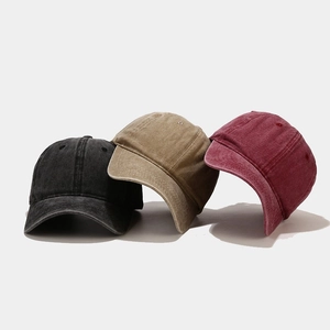 Casquettes de baseball en coton lavé vintage en anthracite, kaki et bordeaux