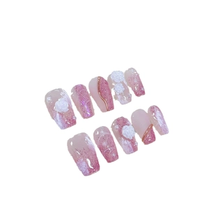 Faux ongles dégradés roses avec roses 3D, perles et paillettes en forme ballerine longue