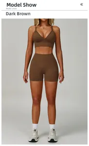 Détails de l'ensemble de yoga sans couture marron foncé avec short à taille haute
