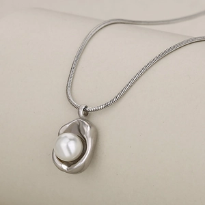 French retro irregular silver necklace with peanut-shaped pearl and snake chain
