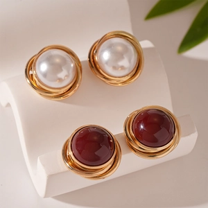 Boucles D Oreilles Rondes Künstliche Perle D Imitation Résine Géométrique Enroulée De Fil Avec Tige En Acier Inoxydable Élégant Femmes