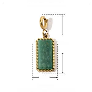 Detailed parameter chart showing green natural stone pendant with gold stainless steel frame