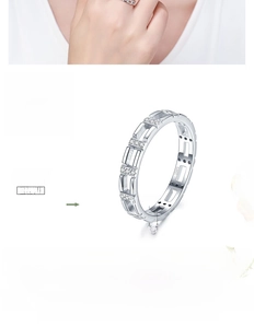 Détails techniques de la bague géométrique en argent S925 sertie de zircones