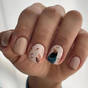 Autumn Maple Leaf Hand Painted Short Square Press On Nails Nude Pink Milk Tea Elegant Artificial Fake Nails Removable