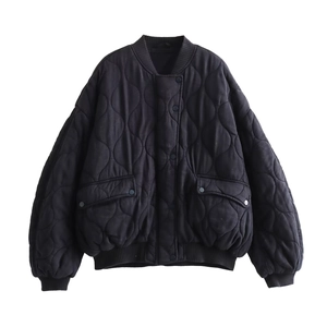 Women Oversized Wavy Quilted Bomber Jacket With Snap Buttons Ribbed Cuffs Padded Winter Coat Streetwear Y2K Outerwear