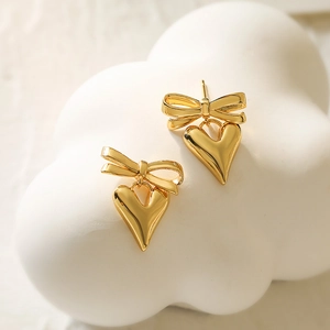 French Retro Copper Plated 18K Gold Bow Heart Stud Earrings For Women Elegant Peach Heart Shape Dangle Fashion Jewelry