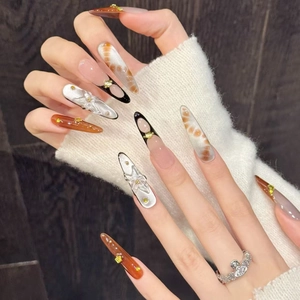 Unghie Finte 3D Rilievo Fiore Fatto a Mano Motivo Marmo Ambra Strass Künstliche Perle Sintetiche Unghie Finte Lunghe a Punta per Donna