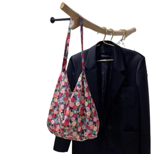 Floral cotton tote bag with vintage flower patterns and large capacity for women