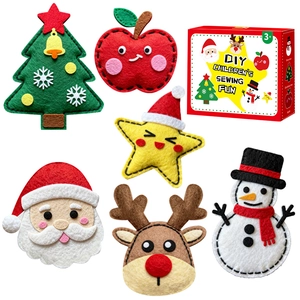 Bastelset für Kinder mit Filz-Weihnachtsfiguren und festlicher Geschenkverpackung