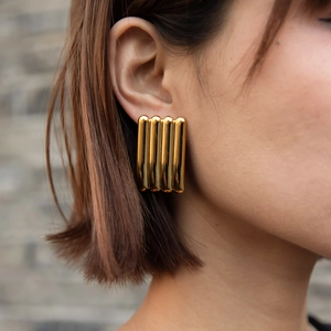 Chic 18k gold plated stainless steel rectangular stud earrings with vertical texture