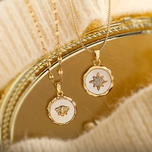 Vintage Gold Plated Copper Necklace With Round Mother Of Artificial Pearl Pendant Cubic Zirconia Bee Star Design For Women
