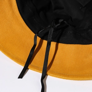 Bob en coton jaune gingembre avec cordon de serrage réglable et texture en sergé de qualité