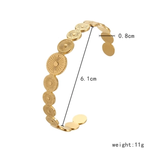 Detailed size specifications of the sunburst coin pattern gold open bangle bracelet