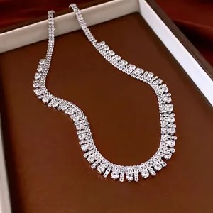 Squisita collana a frange multistrato in argento con zirconia cubica per un look elegante