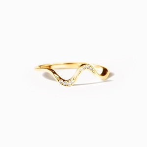 Minimalist S925 sterling silver golden wave ring with micro-set sparkling zircon stones