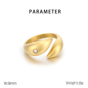 Macro detail of matte gold hip-hop dolphin ring featuring a 9mm band and CZ stone