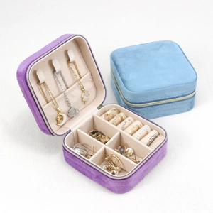 Portable square velvet jewelry box for necklaces and rings in purple and light blue