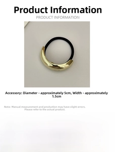 Detail of 5cm golden alloy hair tie showing specific dimensions and premium metal texture