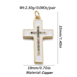 Detail showing cross pendant dimensions 35x18mm and copper material specifications