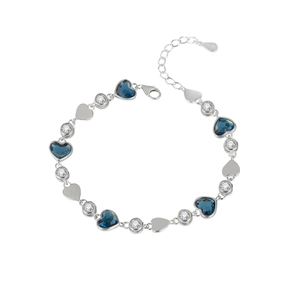Bracelet en argent S925 avec cristal de cœur bleu et accents de zircone ronde