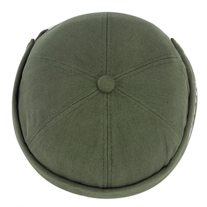 Classic army green cotton brimless docker hat with minimalist six-panel stitch design
