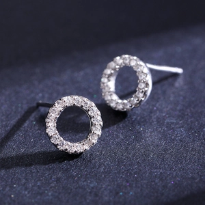 Boucles d'oreilles rondes en argent s925 avec micro-incrustation de zircons étincelants