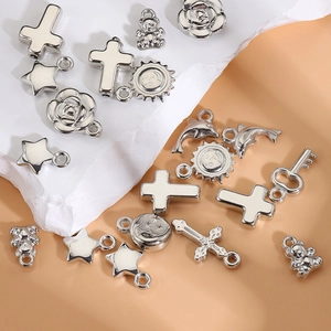 Pendenti Y2K in metallo argento con croce e stella per creazione di gioielli fai-da-te