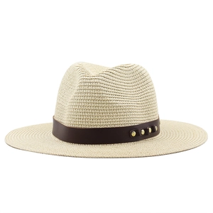 Chapeau de paille à large bord avec bande cloutée marron pour protection solaire